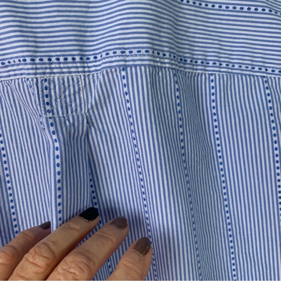 Talbots Ladies (2X) Collared, Button Up, Light Blue Striped Shirt - Picture 7 of 7